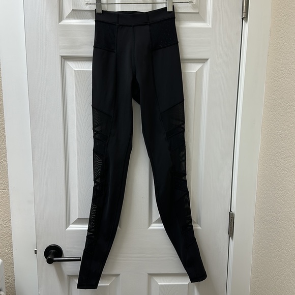LIKE NEW! Lululemon Just Breathe Pant * Black Mesh - Picture 4 of 15